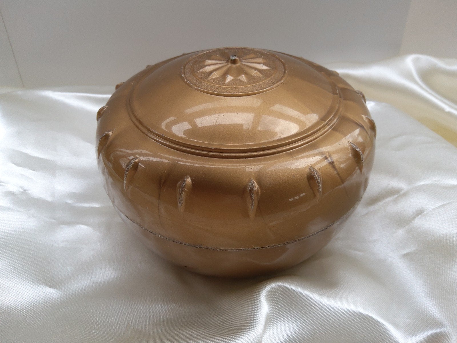 Bonbonnière. Vintage des années 1960. Plastique dur Année, Enlèvement ou Envoi, Comme neuf, Plastique, Vintage