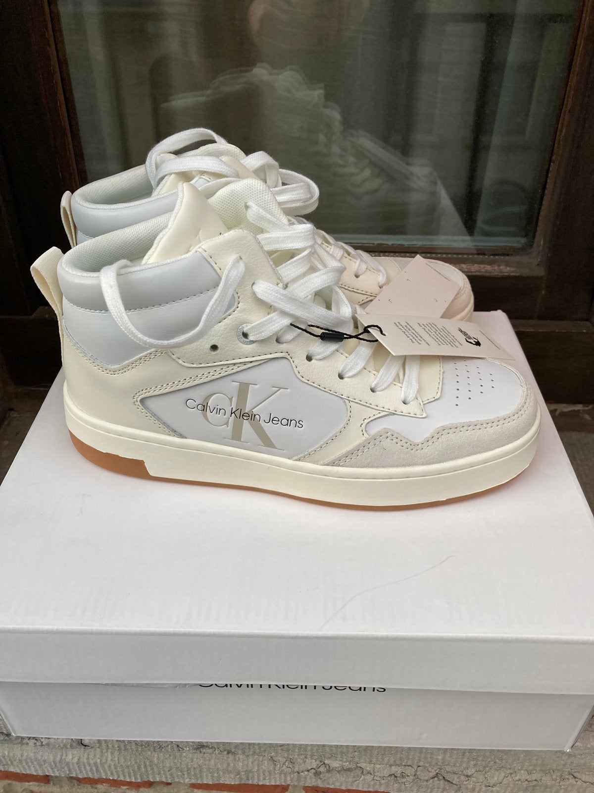 Baskets Calvin Klein neuves, pointure 36, Enfants & Bébés, Vêtements enfant | Chaussures & Chaussettes, Enlèvement, Neuf, Garçon ou Fille