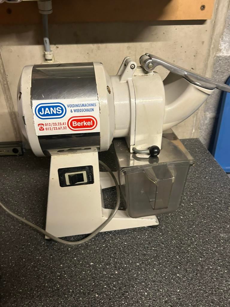 Kaasrasp Santos, Huis en Inrichting, Ophalen, Gebruikt