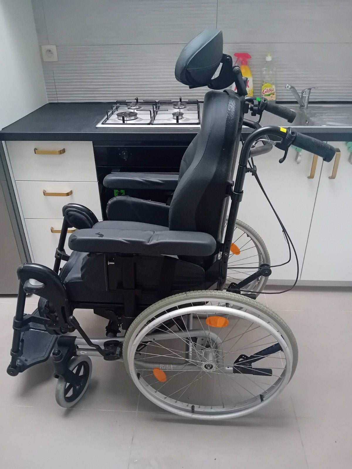 Fauteuil roullant avec dossier retractable vers l arrière da, Divers, Chaises roulantes
