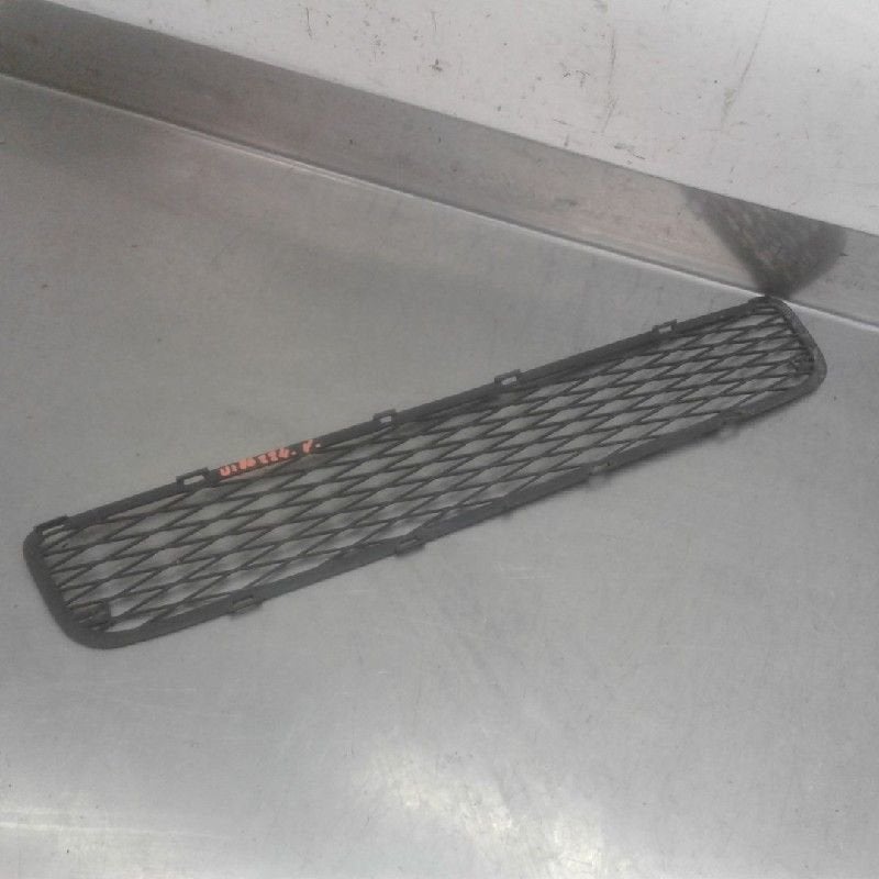 GRILLE DE PARE-CHOCS Toyota Yaris II (P9) (01-2005/12-2014), Utilisé, Toyota