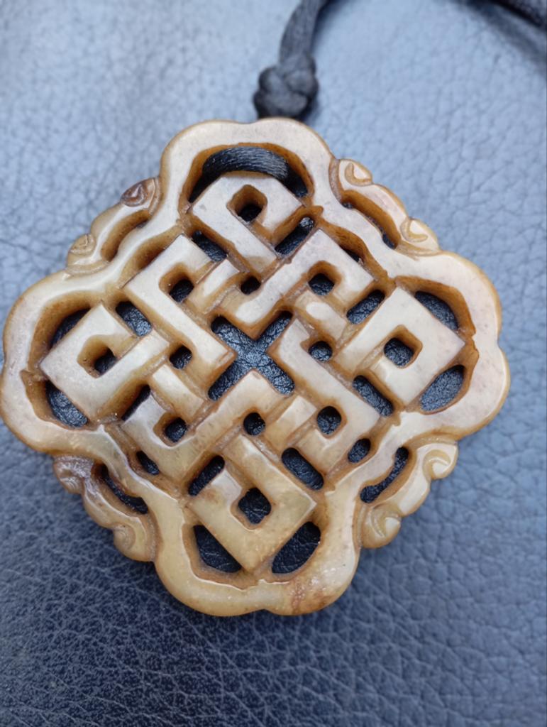 Prachtige jade amulet/hanger met de klassieke Eindel, Ophalen of Verzenden