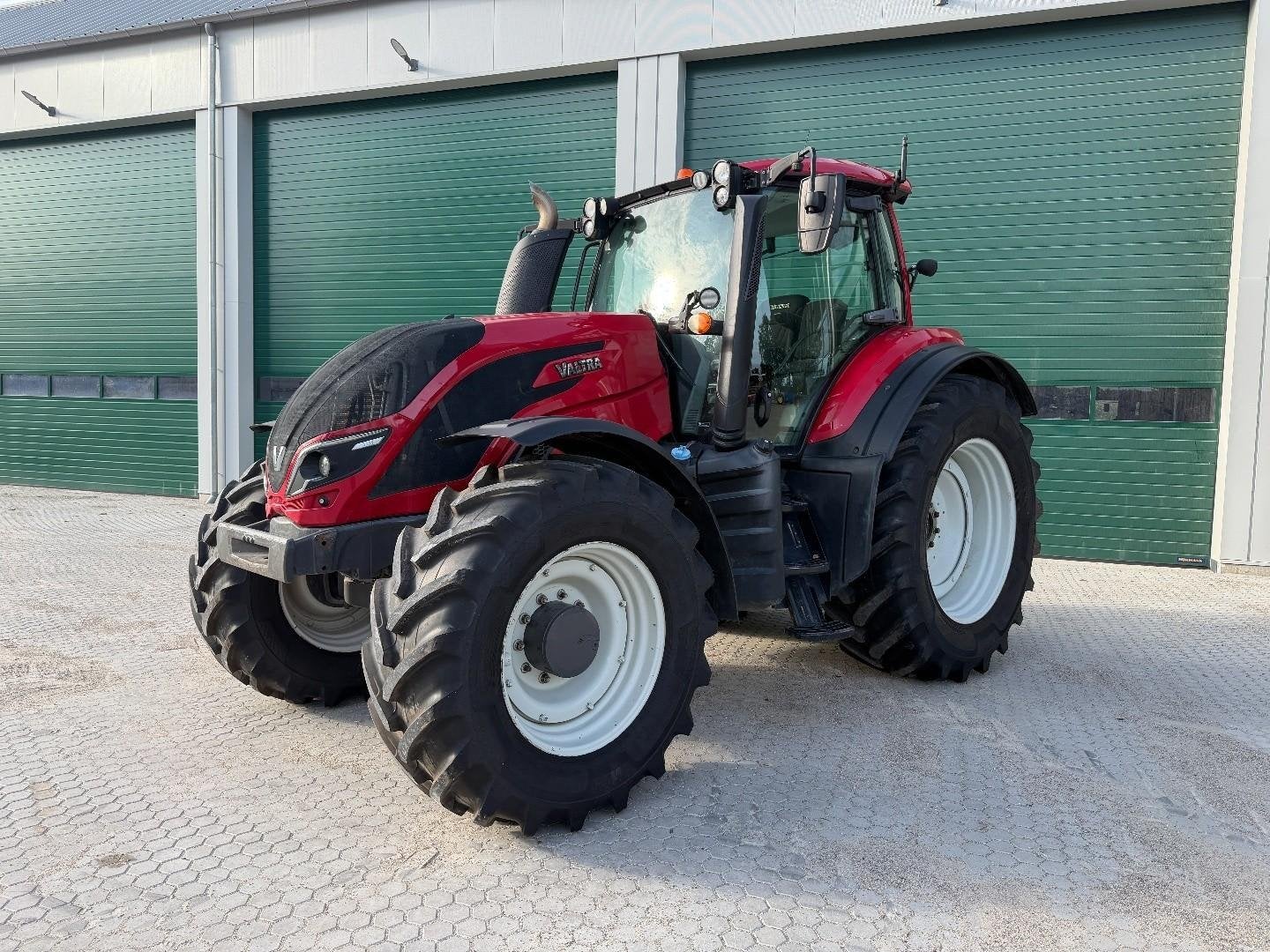 Valtra T 174 GOOD TIRES, Zakelijke goederen, Meer dan 160 Pk, Overige merken, 5000 tot 7500