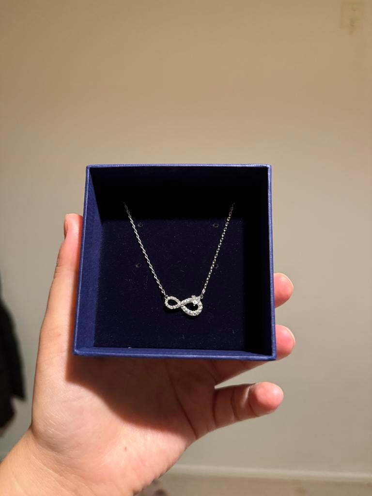 Swarovski kristal ketting – elegante hanger nieuw!, Ophalen of Verzenden, Zo goed als nieuw, Goud