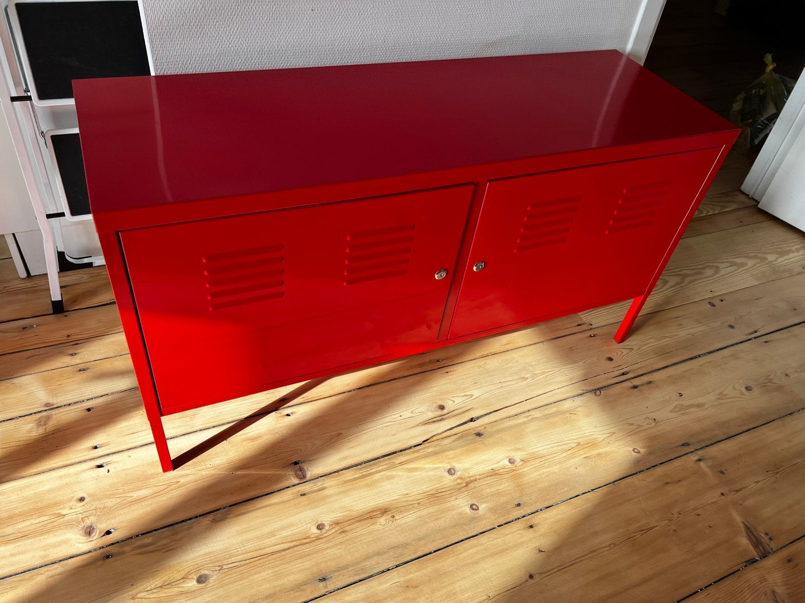 Console rouge en métal, Ophalen, Zo goed als nieuw, Metaal