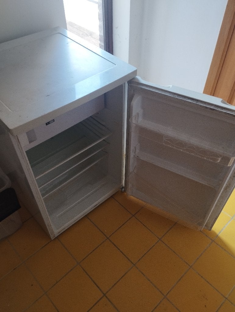 Frigo, Electroménager, Réfrigérateurs & Frigos, Avec compartiment congélateur, 85 à 120 cm, Enlèvement, Utilisé