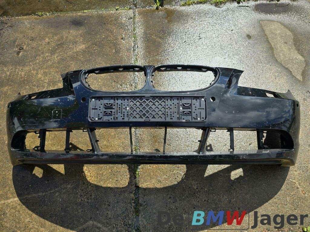 Voorbumper zwart BMW 5-serie E60 E61 51110149246, Gebruikt, Voor, Ophalen of Verzenden, Bumper