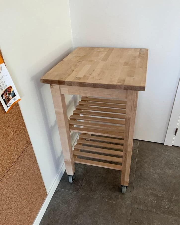 Bekväm bijzettafel IKEA, Huis en Inrichting, Ophalen, 50 tot 100 cm, Zo goed als nieuw, Rechthoekig