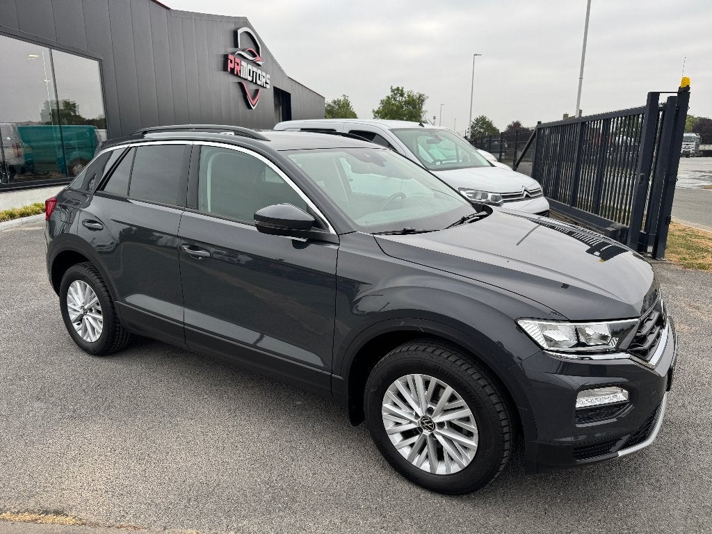 Volkswagen T roc 1.0 benzine 1st eig ohboek camera carplay, Auto's, Voorwielaandrijving, Dealer onderhouden, Stof, https://public.car-pass.be/vhr/c6832e18-b6dd-4ed9-b7ca-48dc6c0330d2
