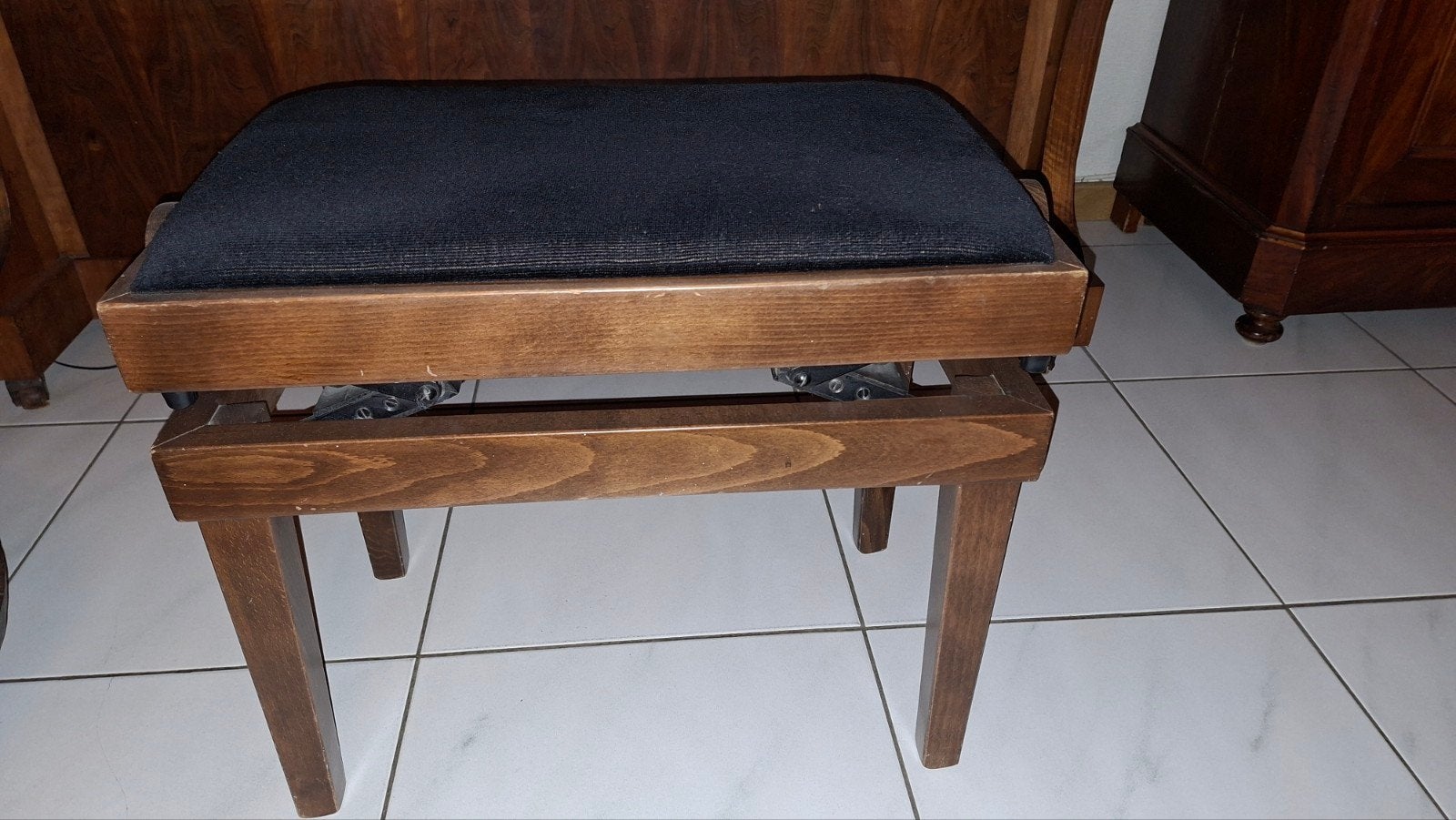 belle chaise de piano de haute qualité, réglable en hauteur, Enlèvement, Comme neuf