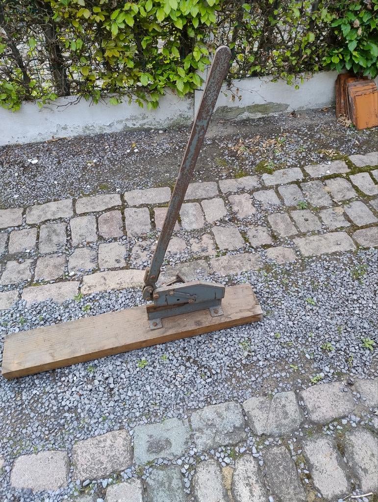 Grote manuele plaatschaar, Ophalen