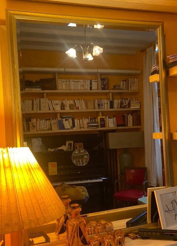 Grand miroir dore, Enlèvement