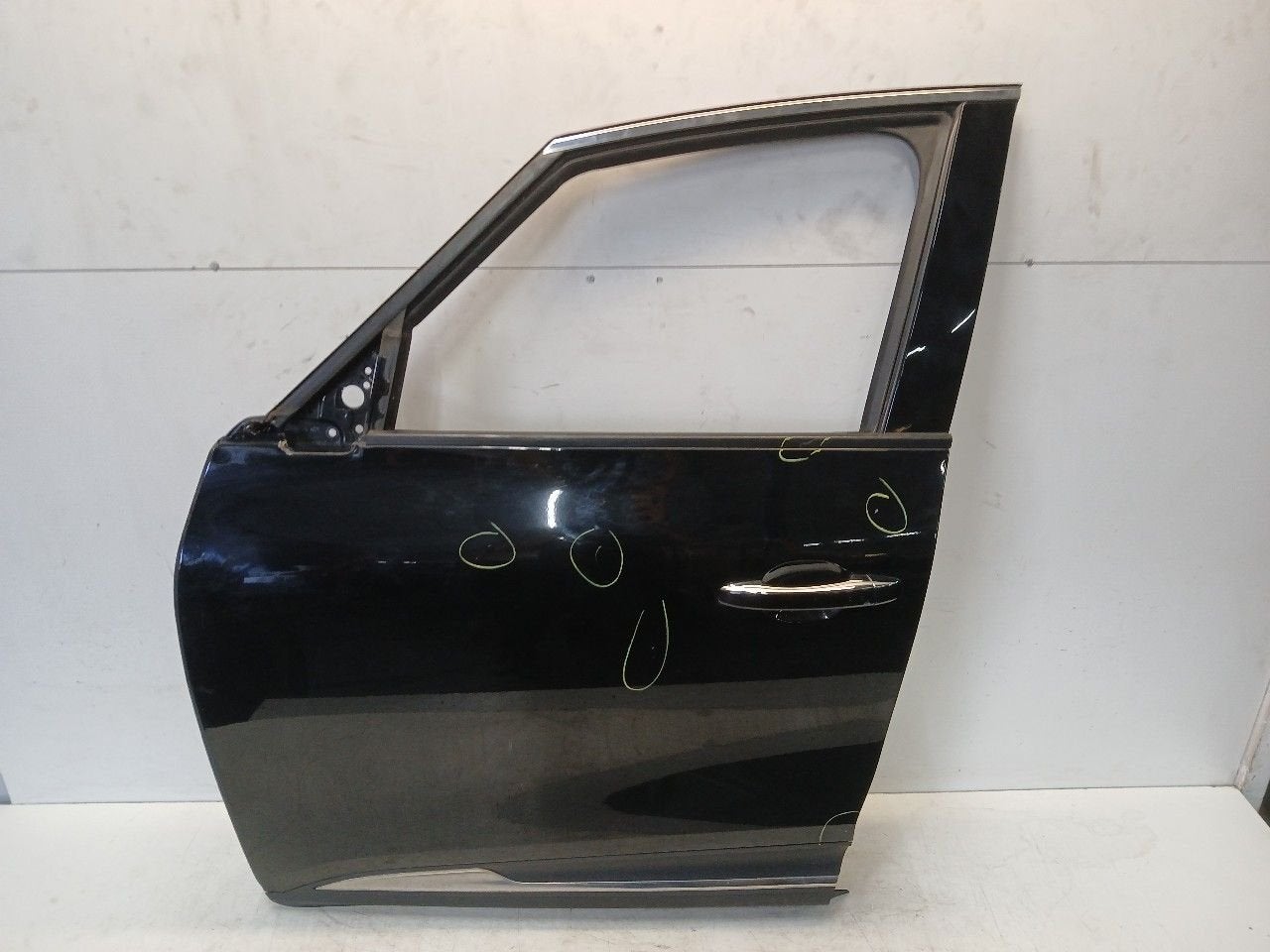 Portier links voor Renault Scénic, Onderdelen@venauto.nl, Van der Ven Autorecycling B.V., Ettenseweg 76, 4706 PB Roosendaal, The Netherlands