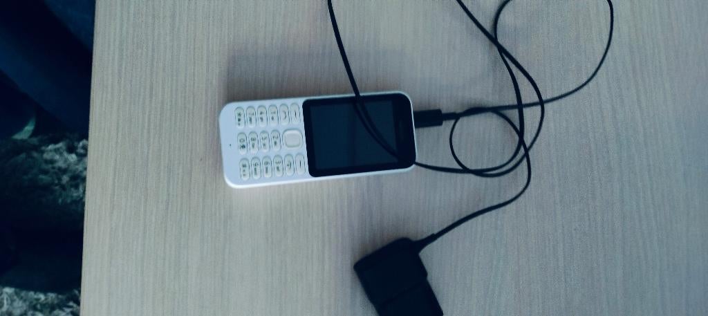 Nokia 222 Dual sim, Telecommunicatie, Mobiele telefoons | Nokia, Ophalen of Verzenden, Zo goed als nieuw, Wit, Zonder abonnement