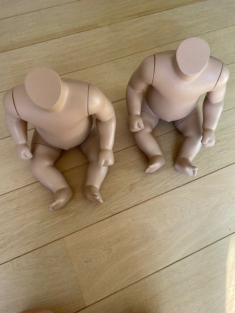 Etalagepop baby, Ophalen