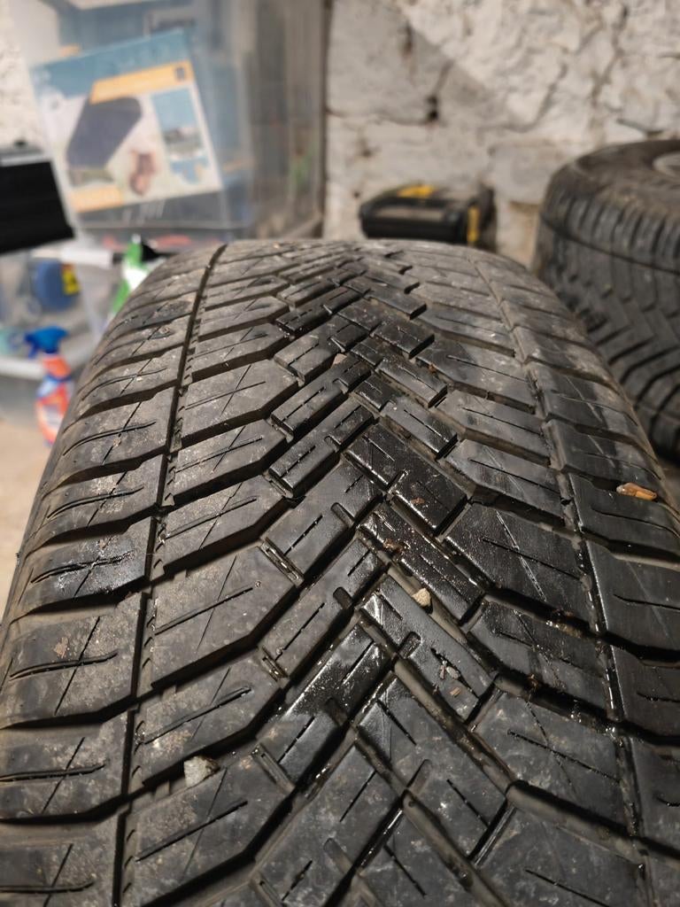 Pneus 4saisons presque neuf 225/60R17 103V, Neuf, 4 Saisons, Enlèvement, 225 mm