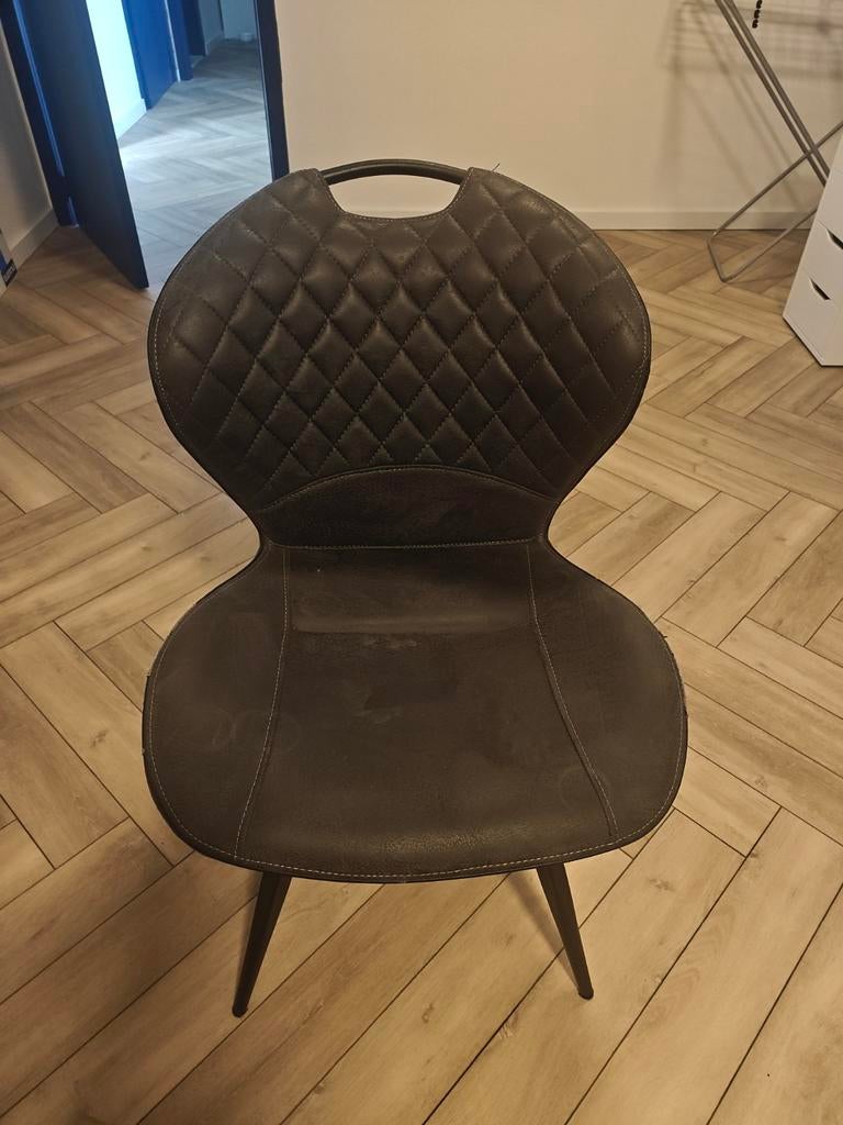 Twee stoelen gratis af te halen, Ophalen, Gebruikt, Twee, Overige kleuren