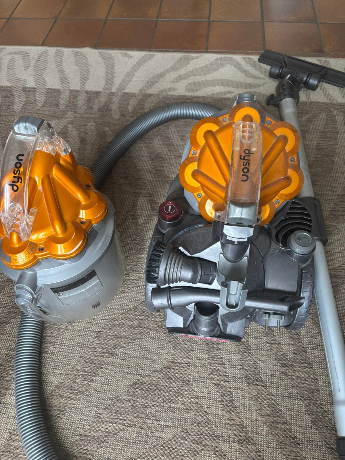 Aspirateur dyson, Enlèvement, Utilisé, Aspirateur traîneau, Dyson
