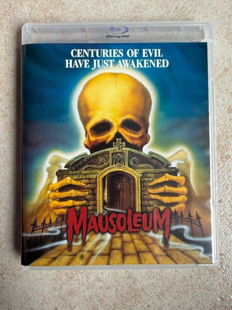 Mausoleum. Vinegar syndrome. Blu ray + dvd, Ophalen of Verzenden, Zo goed als nieuw, Horror