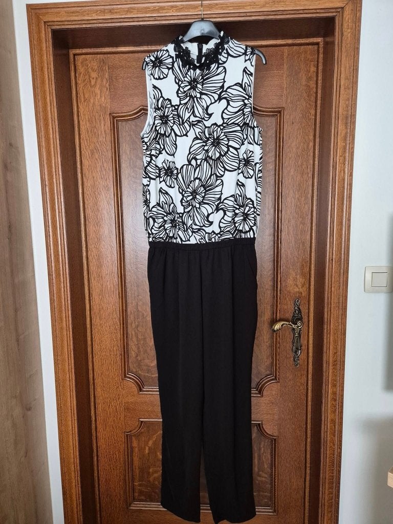 Jumpsuit S.Oliver Black Label. Maat 38, Vêtements | Femmes, Combinaisons, S.Oliver black label, Enlèvement ou Envoi, Comme neuf