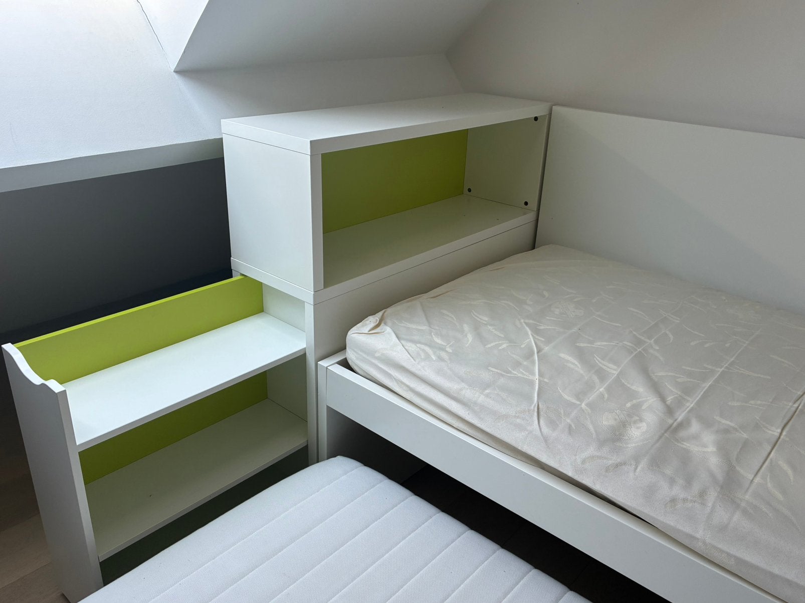 Lit IKEA SLÄKT 90200 avec lit gigogne et deux matelas, 90 cm, Une personne, Enlèvement, Utilisé