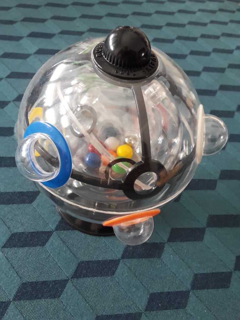 Rubik’s 360 ball, 3D, uit 2009, als nieuw, Hobby & Loisirs créatifs, Sport cérébral & Puzzles, Enlèvement ou Envoi, Comme neuf
