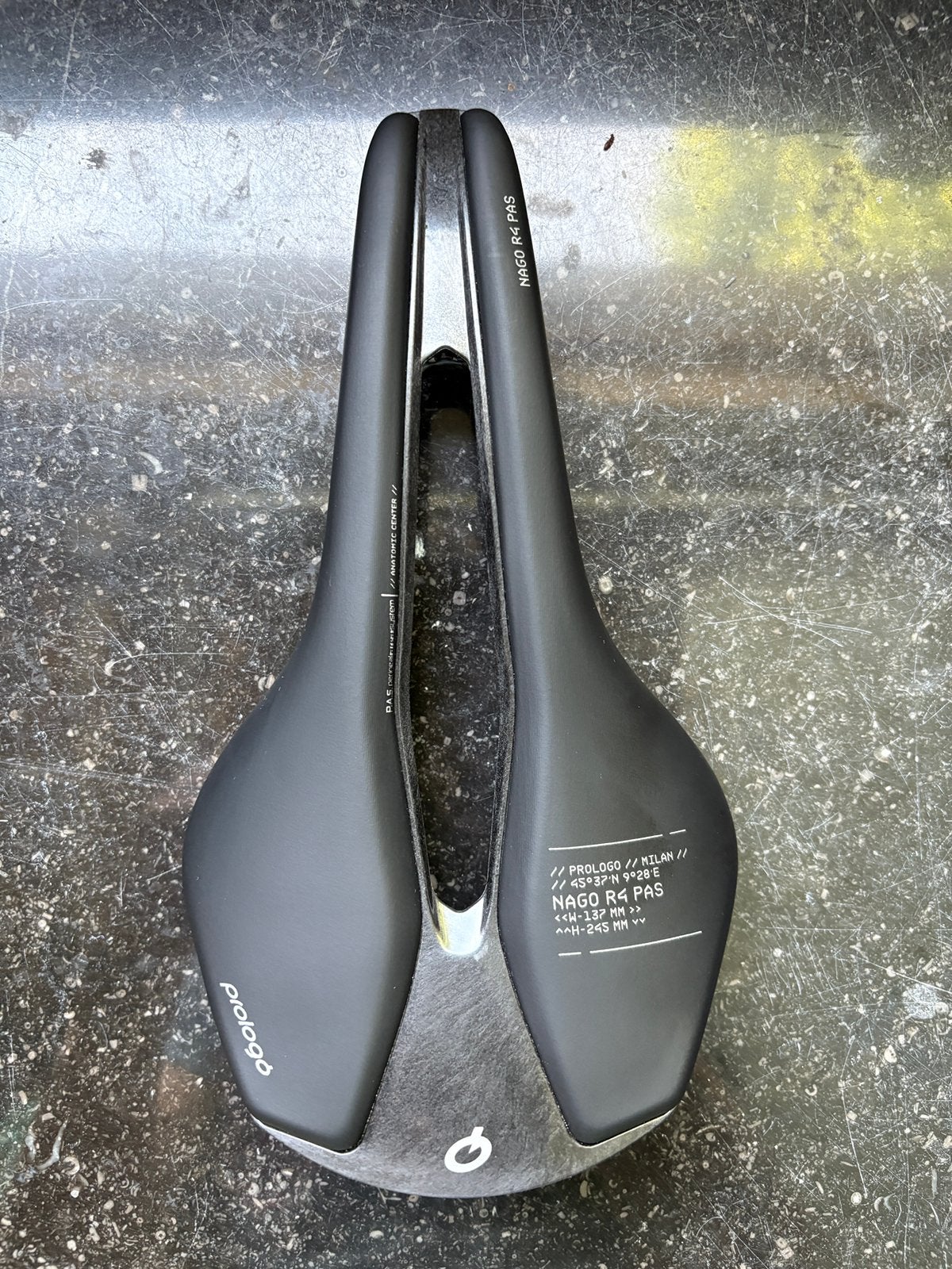 Prologo Nago R4 PAS - 137mm - carbon rails, Fietsen en Brommers, Ophalen, Nieuw, Racefiets, Zadel