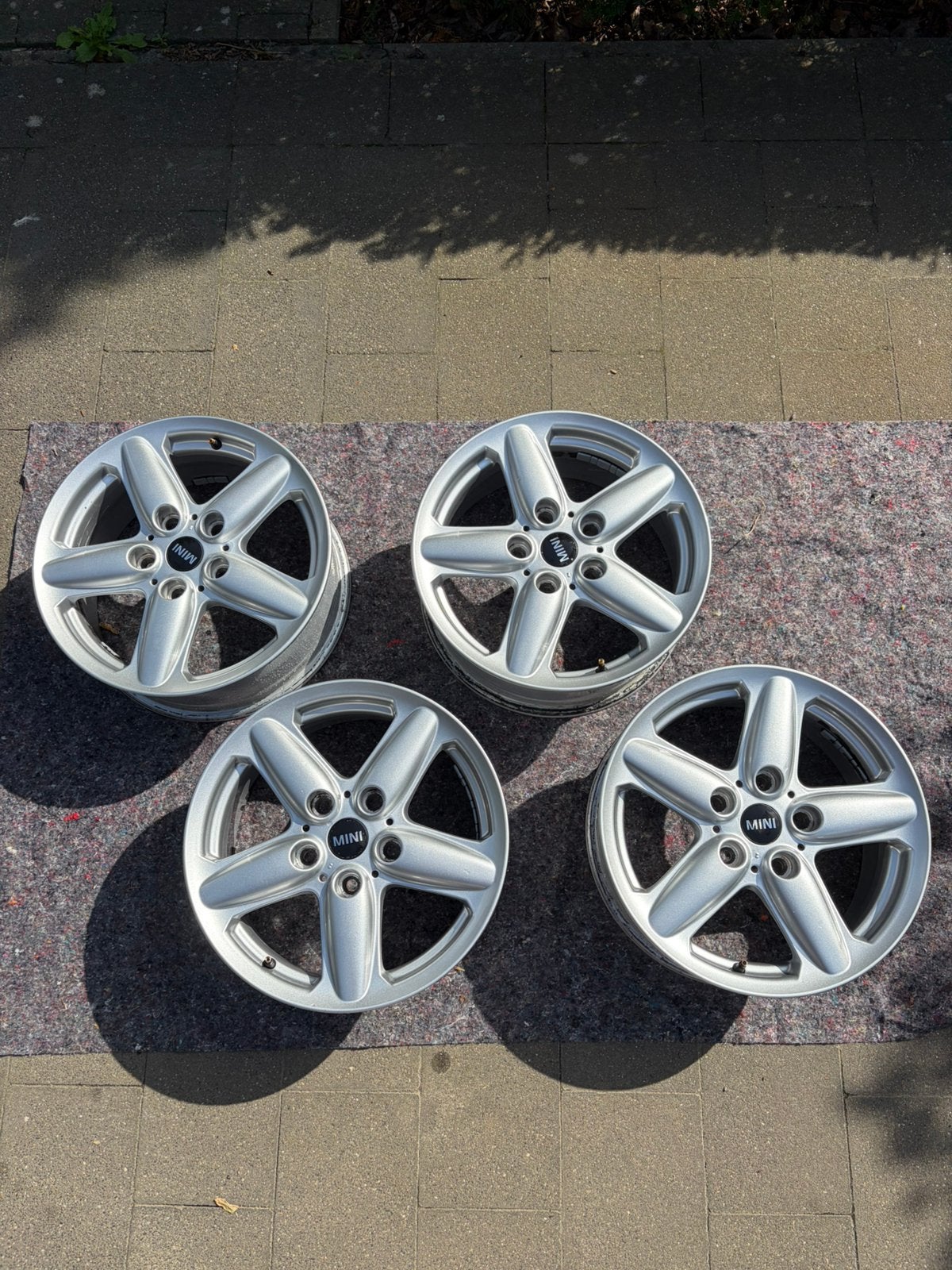 Jantes grises 16 pouces Mini Cooper d'origine, Autos : Pièces & Accessoires, Pneus & Jantes, Enlèvement, 16 pouces, Jante(s)