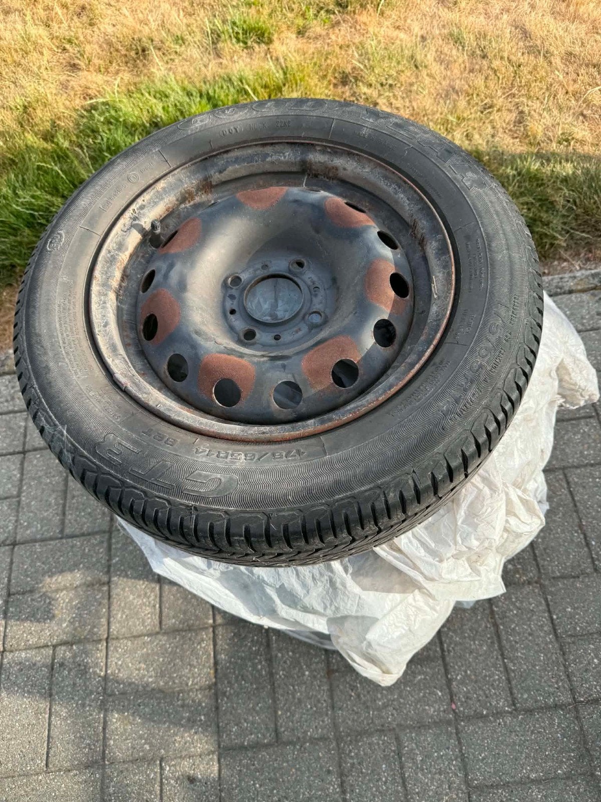 4 winterbanden met velg peugeot 206+, Ophalen