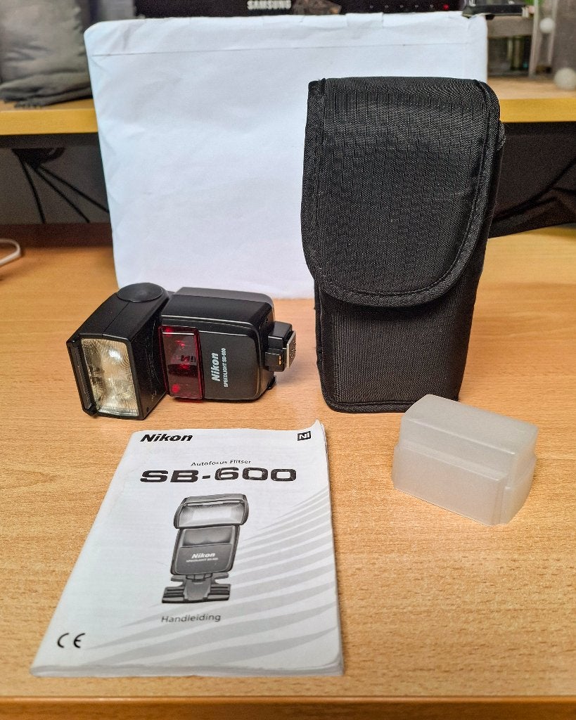 Te koop: Autofocus flitser Nikon SB-600, TV, Hi-fi & Vidéo, Nikon, Flash externe, Enlèvement, Utilisé