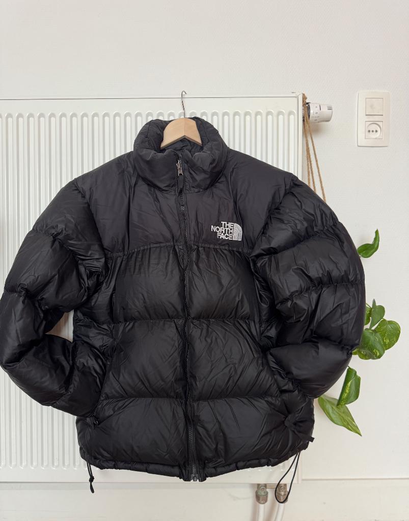 The North Face Nuptse - 1996 puffer jacket in nieuwstaat!, Ophalen, Maat 48/50 (M), Zwart, Nieuw