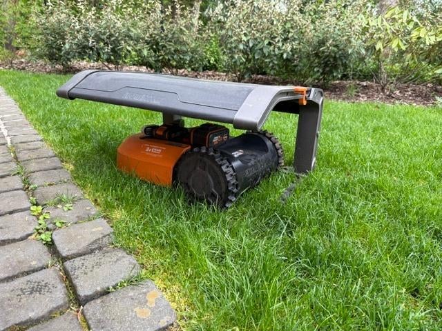 Worx Landlord M500 met station, ACS, 8.0mAh batterij, Ophalen, Bestuurbaar via app, Worx, Zo goed als nieuw