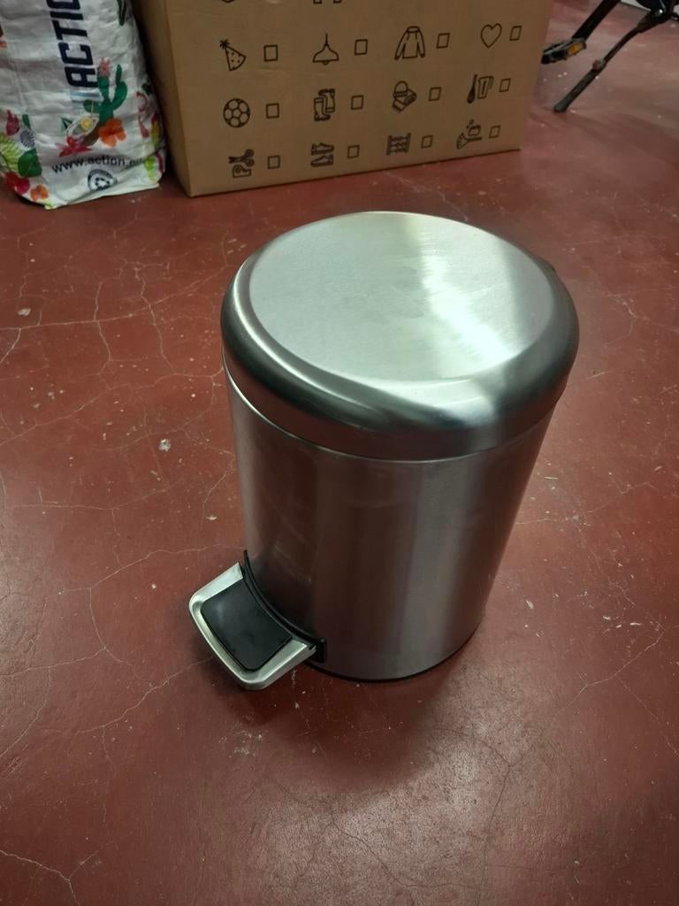 Seau à pédale couleur acier, poubelle de toilette, 5 litres, Inox, À pédale, Moins de 10 litres, Moins de 50 cm