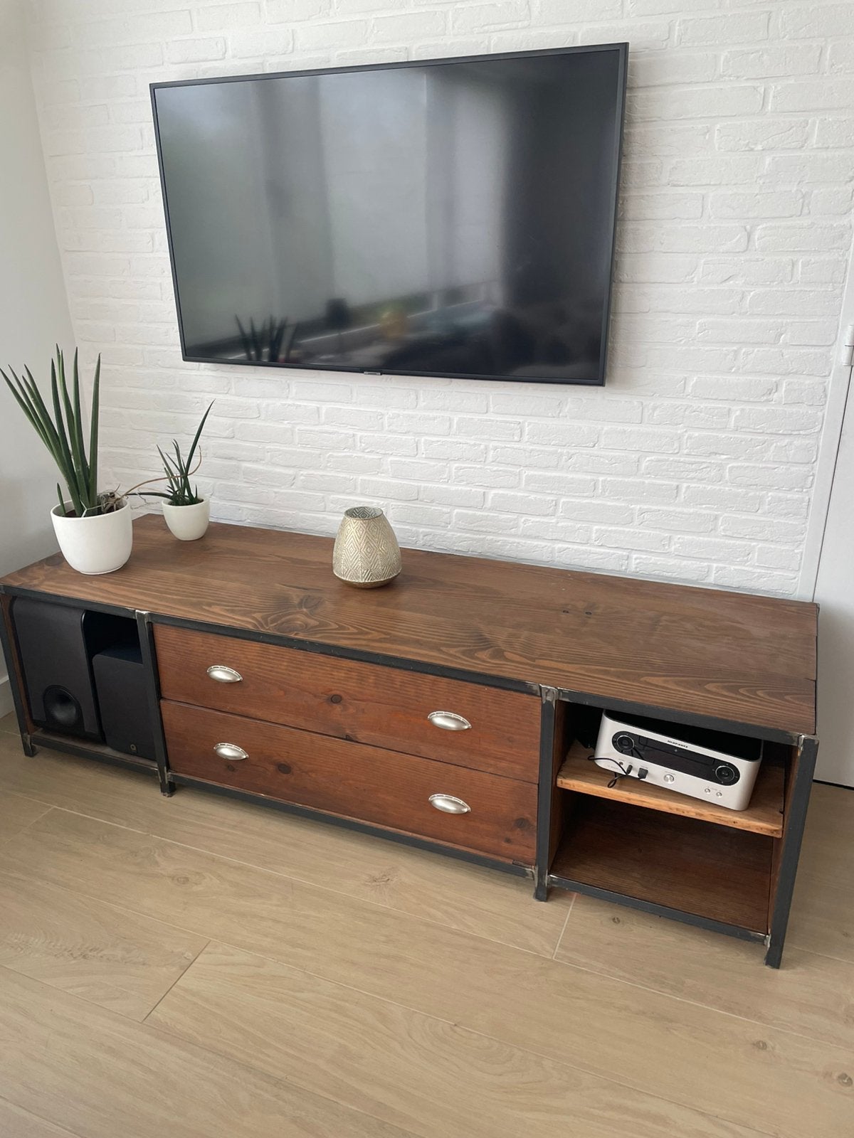 Tv meubel uit zware gietijzer en eiken blad, Moins de 100 cm, 150 à 200 cm, Enlèvement, Utilisé