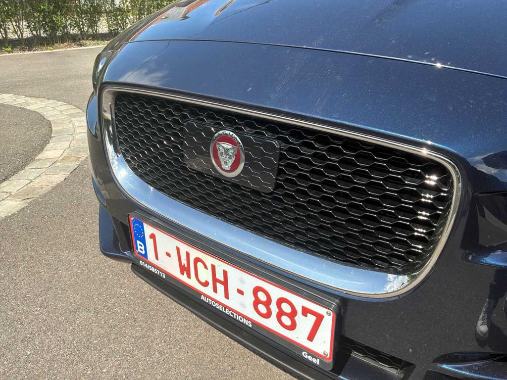 2017 Jaguar XE Voiture, Autos, Achat, Entreprise, Berline, Automatique