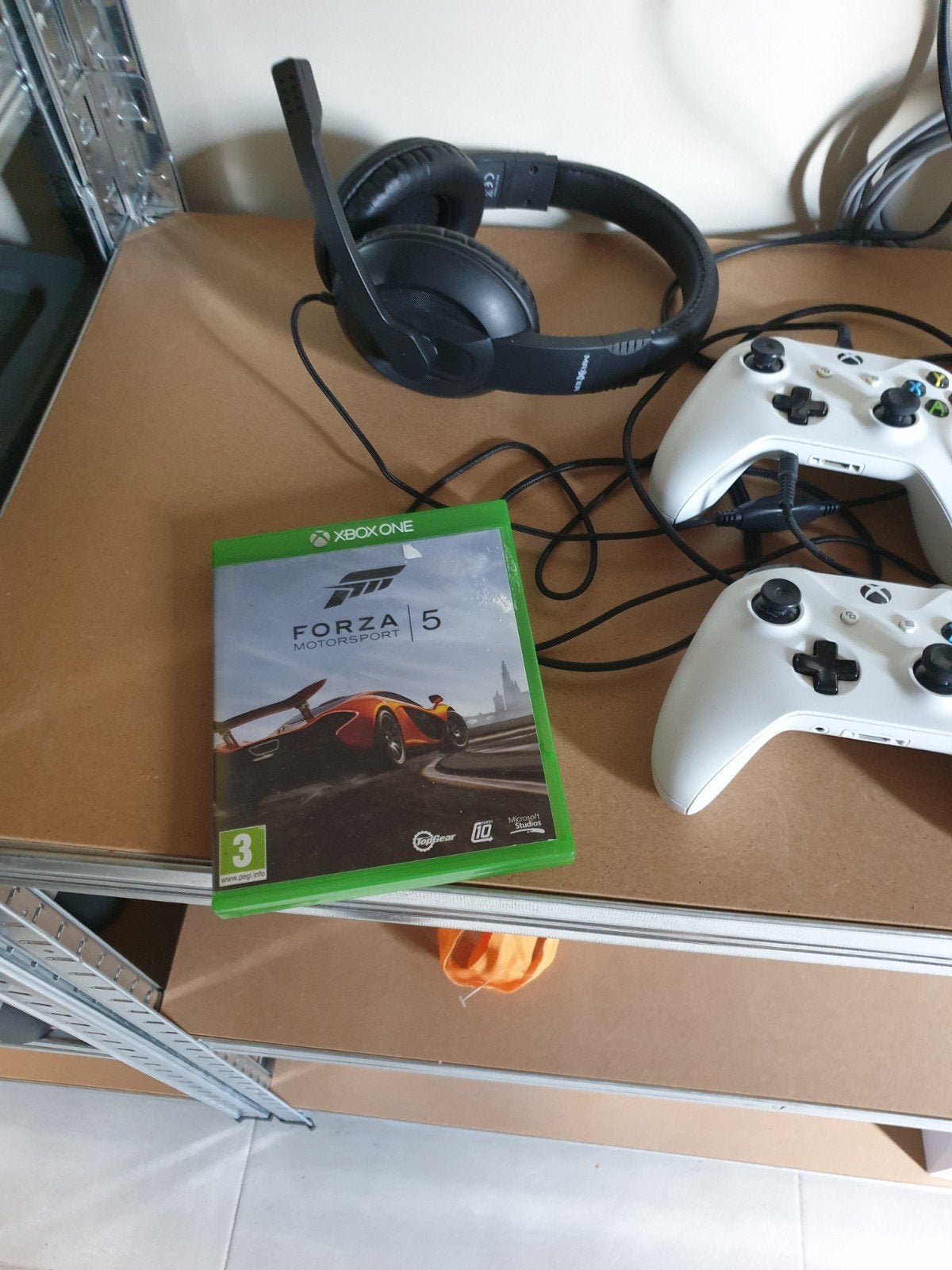 x box fotos staan er bij, Ophalen