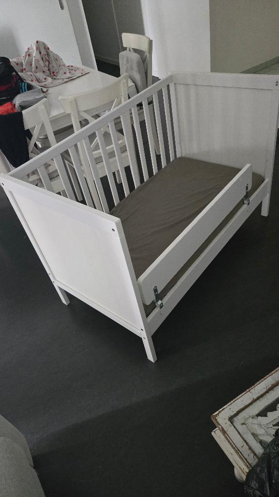 Lit bébé enfant, Enfants & Bébés, Chambre d'enfant | Lits, Moins de 70 cm, Utilisé, Moins de 140 cm, Enlèvement