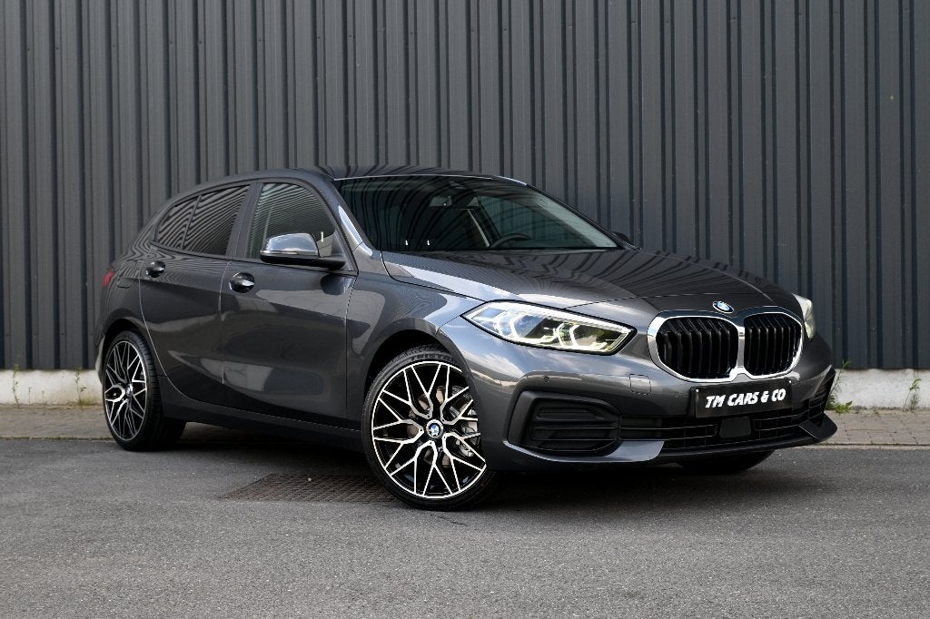 BMW 116i / Cam, LED, Cruise, Carplay, DAB, 19inch, BTW, Autos, BMW, Argent ou Gris, Achat, Euro 6, Entreprise