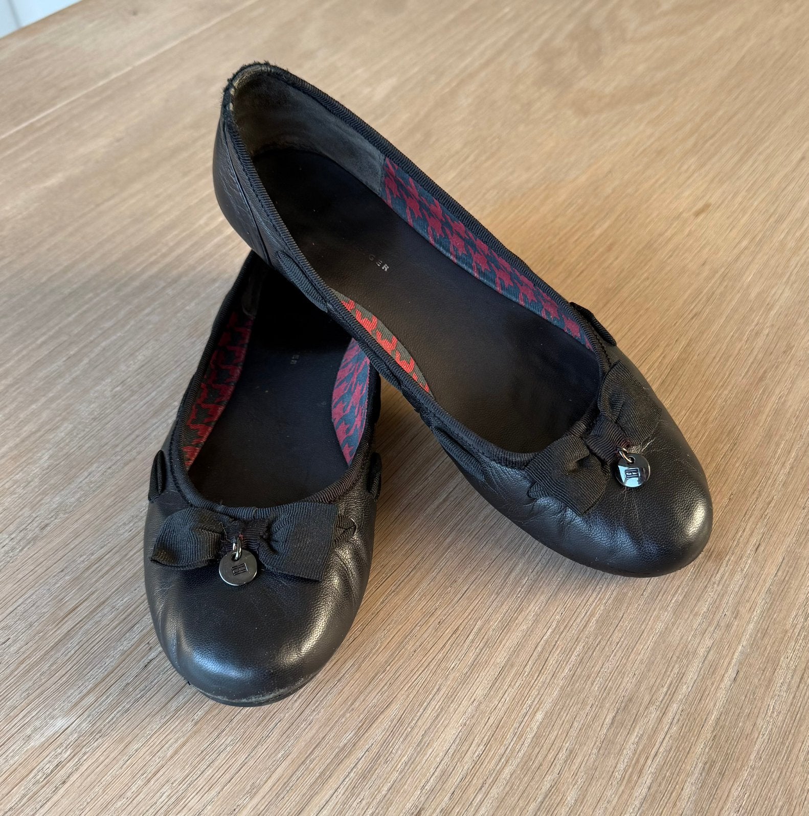 Ballerines Tommy Hilfiger, Enlèvement ou Envoi, Comme neuf, Ballerines, Noir