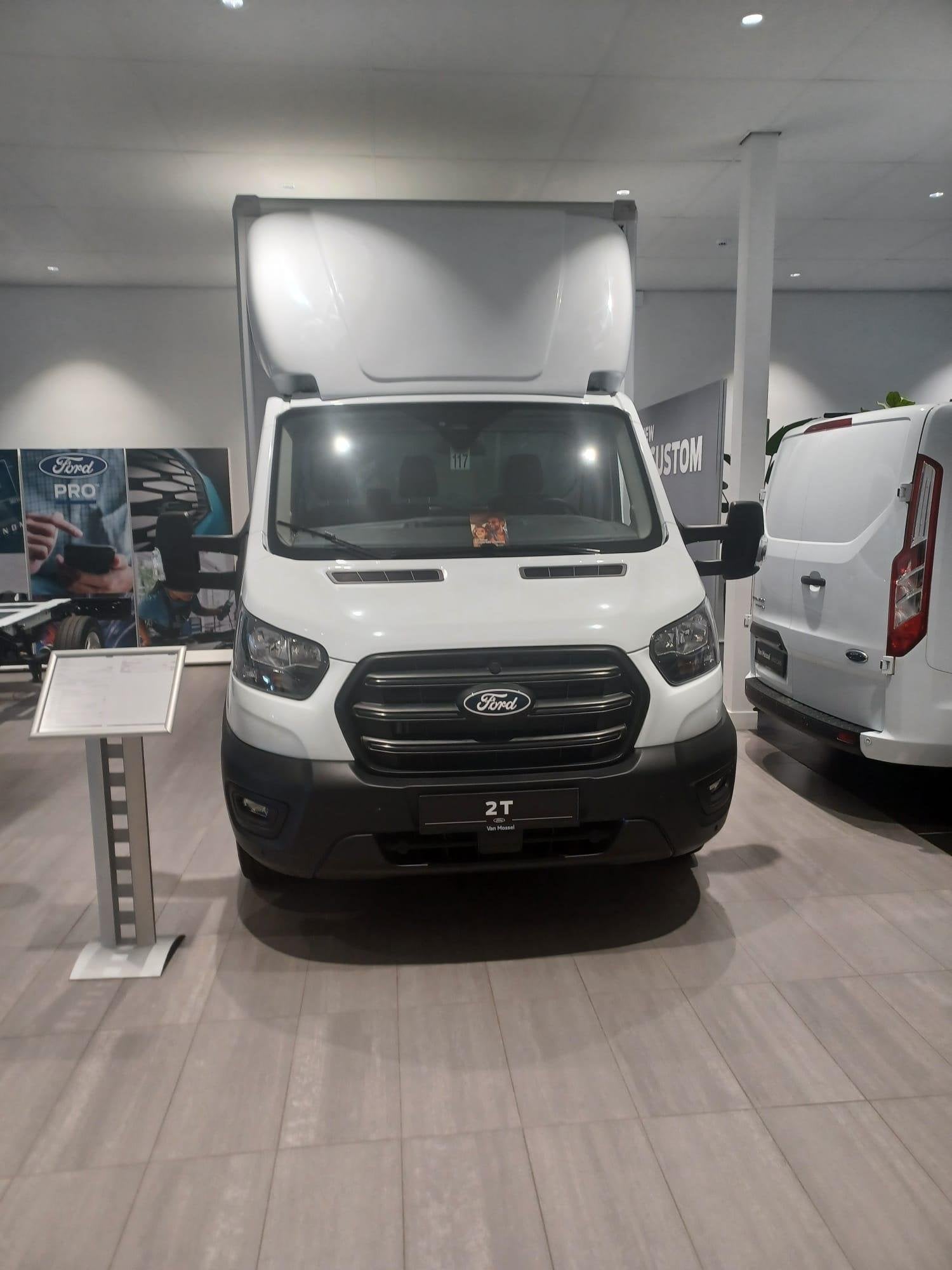 Ford Transit 350L Trend - Meubelbak met laadlift - 360 camer, Auto's, Bestelwagens en Lichte vracht, Stof, 4 cilinders, 2500 kg