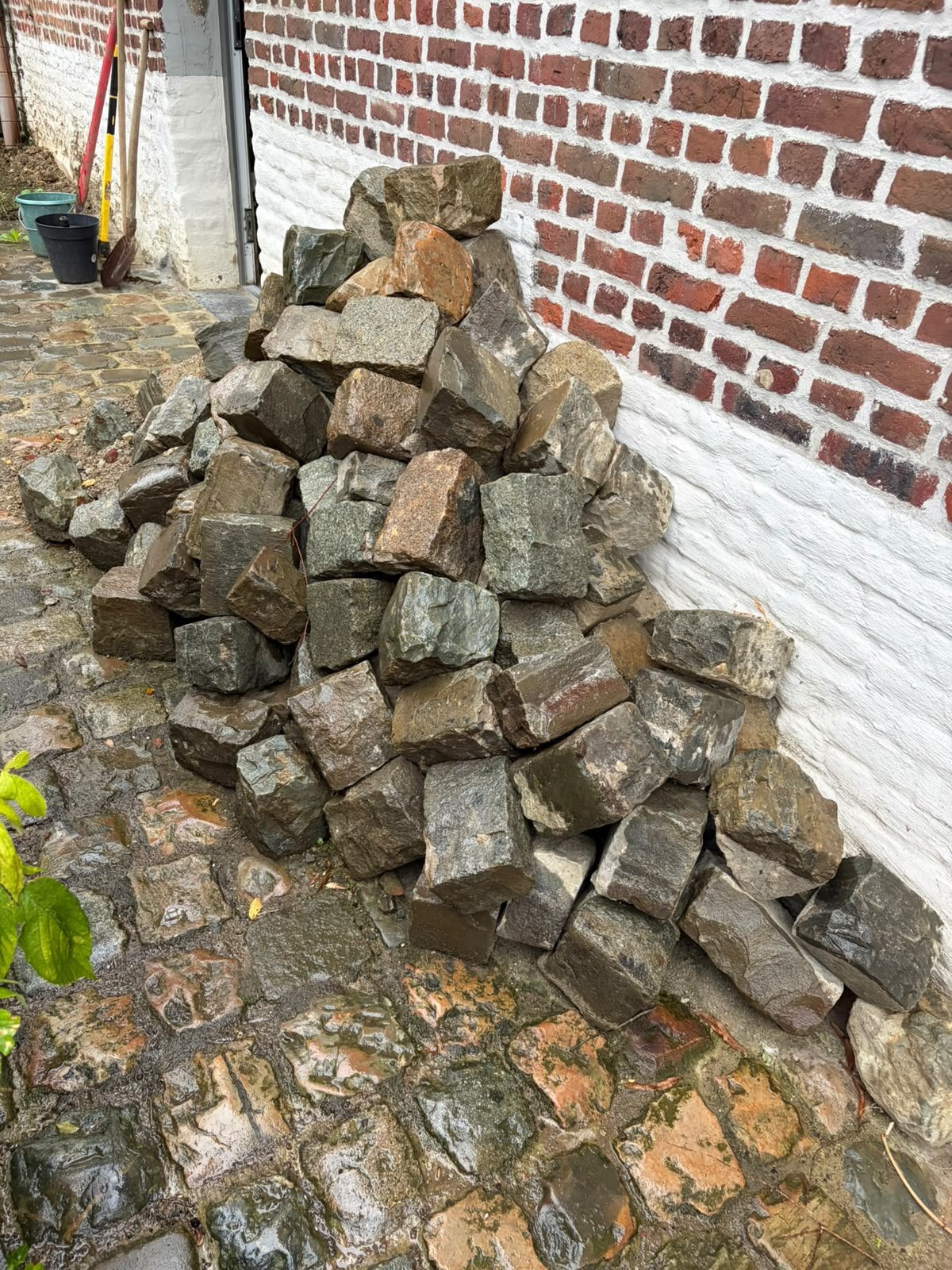 Gratis - kasseien - in één keer op te halen, Ophalen, Zo goed als nieuw