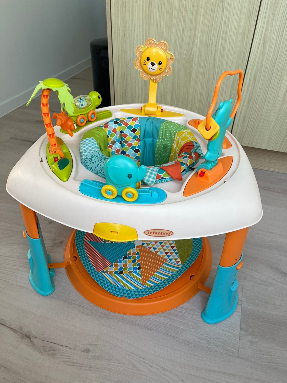 Infantino go gaga speeltafel turkoois, Kinderen en Baby's, Ophalen, Zo goed als nieuw