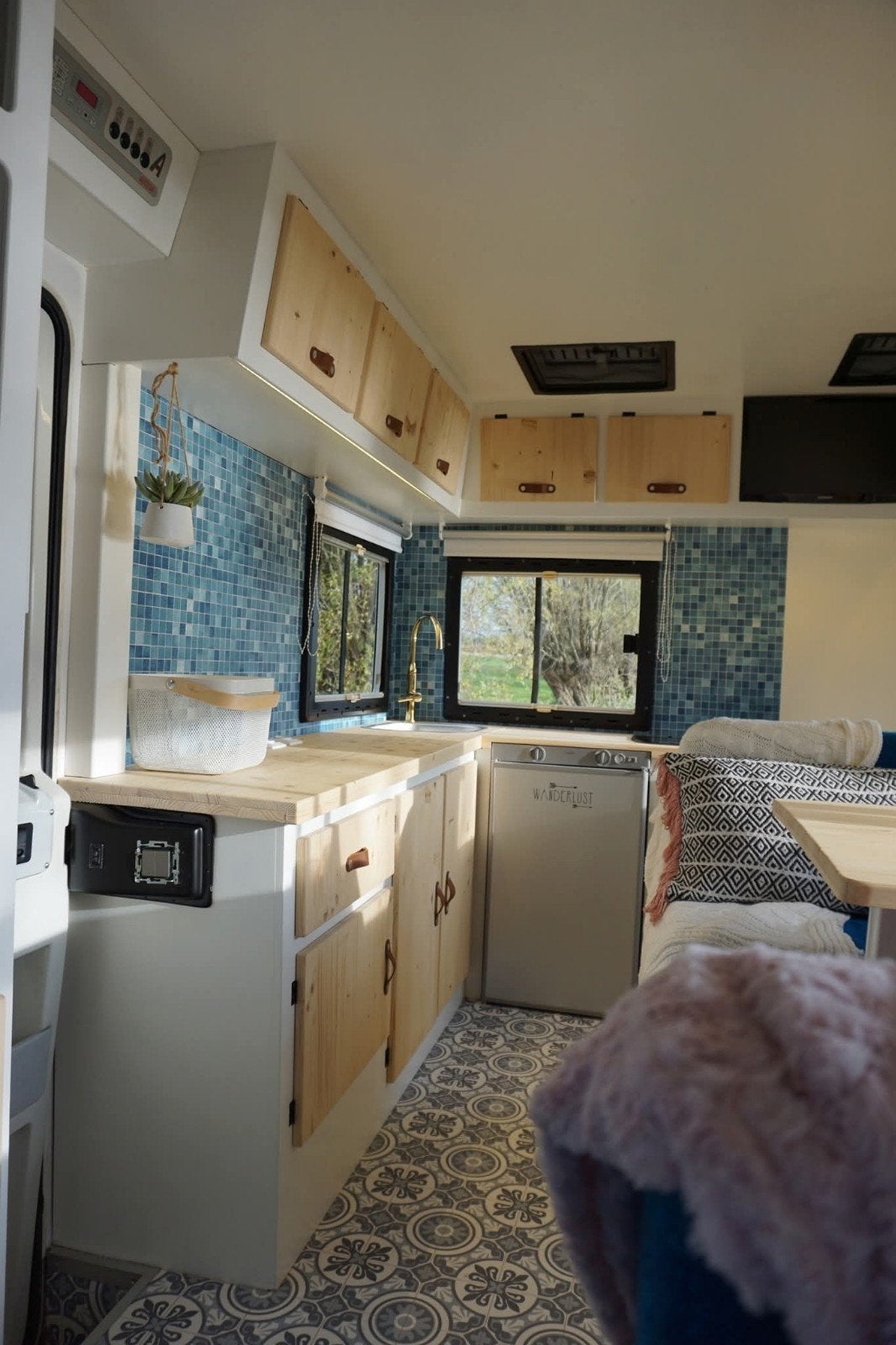 Leuke mobilhome met recent vernieuwd interieur, Caravans en Kamperen, Alkoof, Douche, Particulier, Fietsendrager