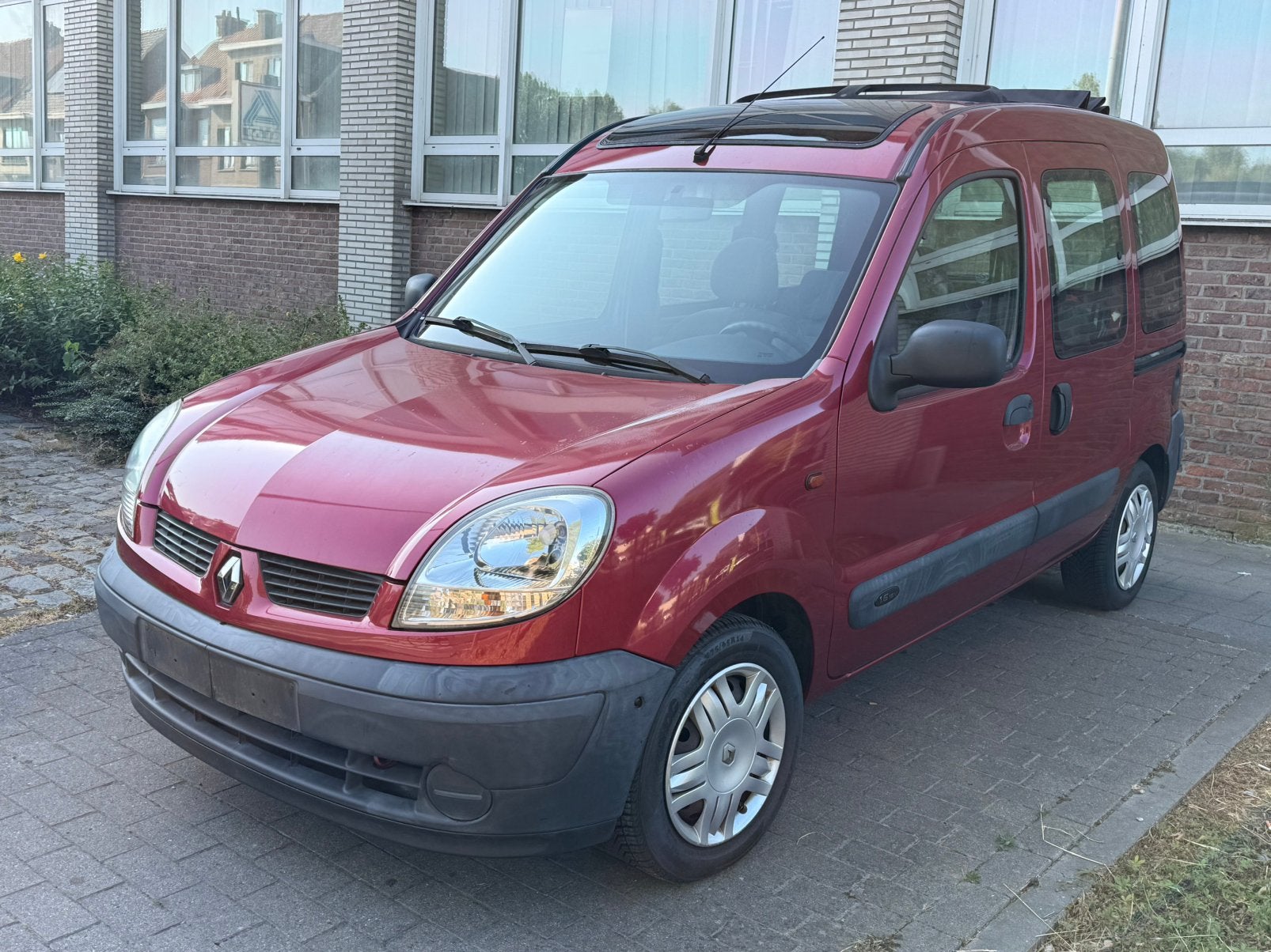 Renault Kangoo 1.6 i Automaat 76.000 km, Automaat, Stof, Zwart, Bedrijf