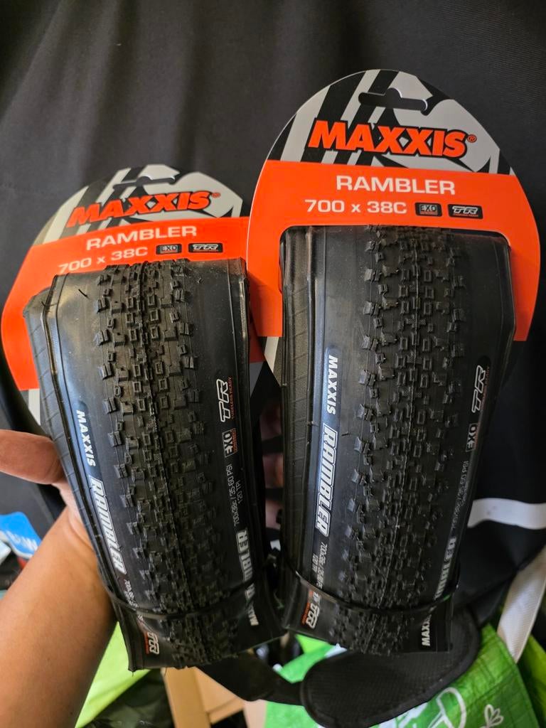 Pneu Gravel Maxxis Rambler 700 mm 38C Tubeless Ready, Sports & Fitness, Enlèvement ou Envoi