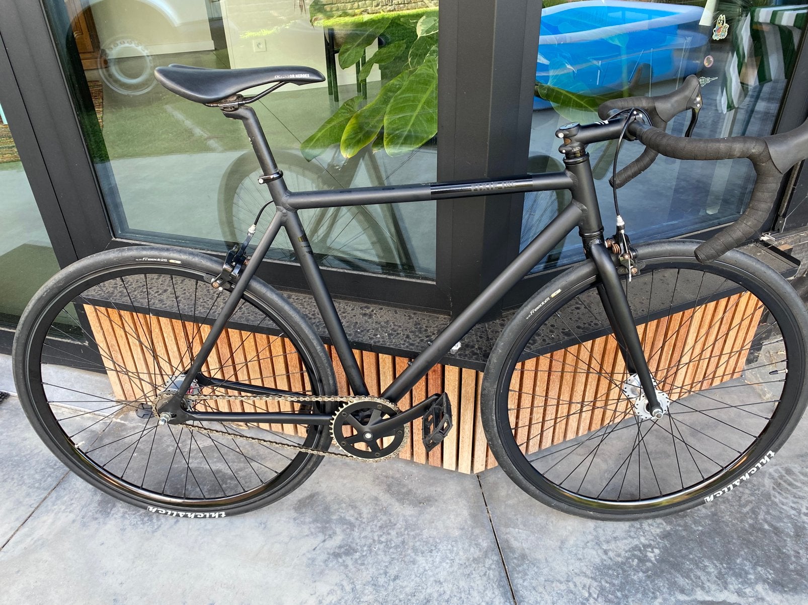 Fixie Inc fiets – mat zwart, Gebruikt, Velgrem, 53 tot 57 cm, Ophalen