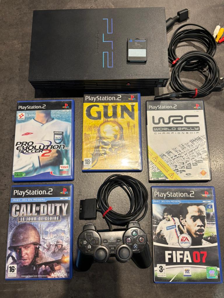 PlayStation 2 FAT + jeux + manette + CM, Games en Spelcomputers, Spelcomputers | Sony PlayStation 2, Gebruikt, Phat, Ophalen