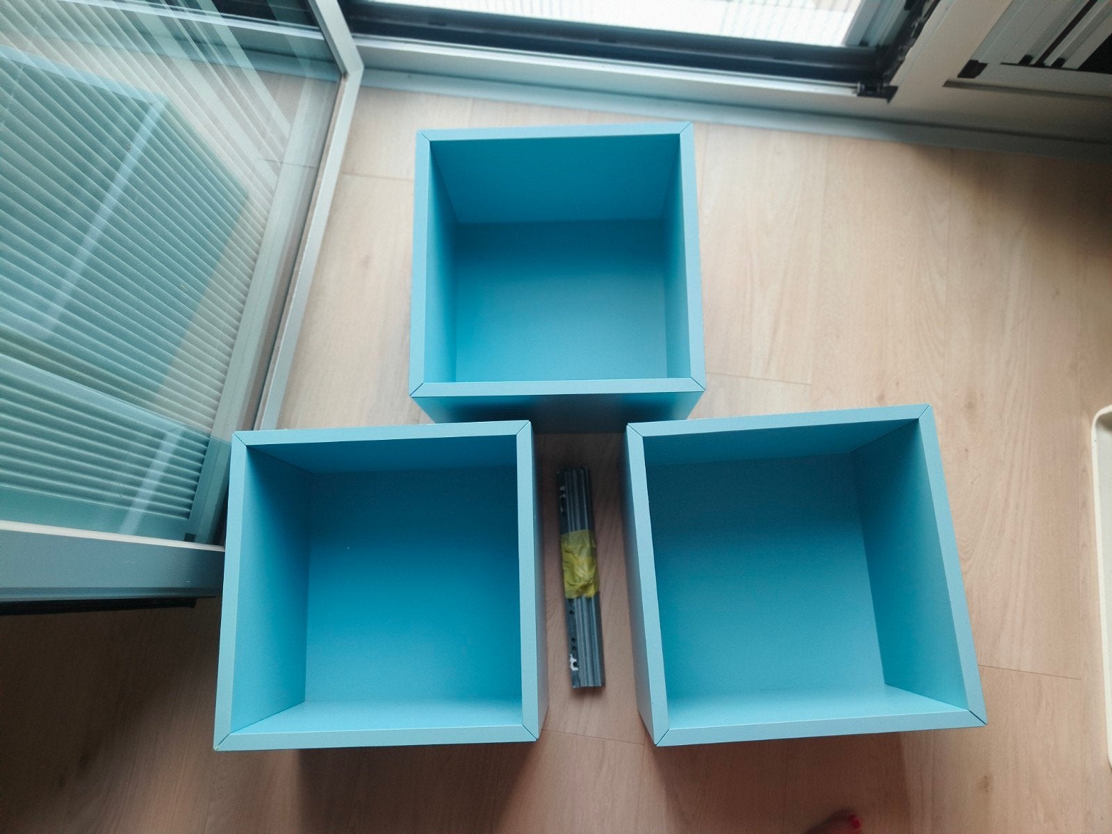 EKET kast 3 stuks, Ophalen