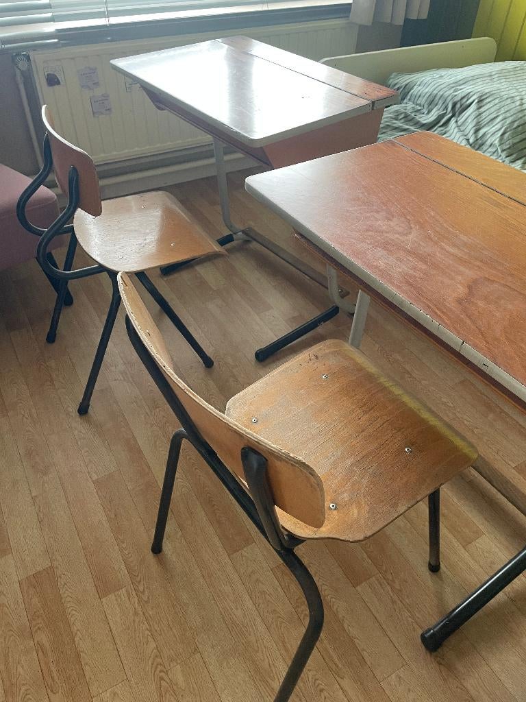 2x vintage kinderbureautjes met stoel, Enlèvement