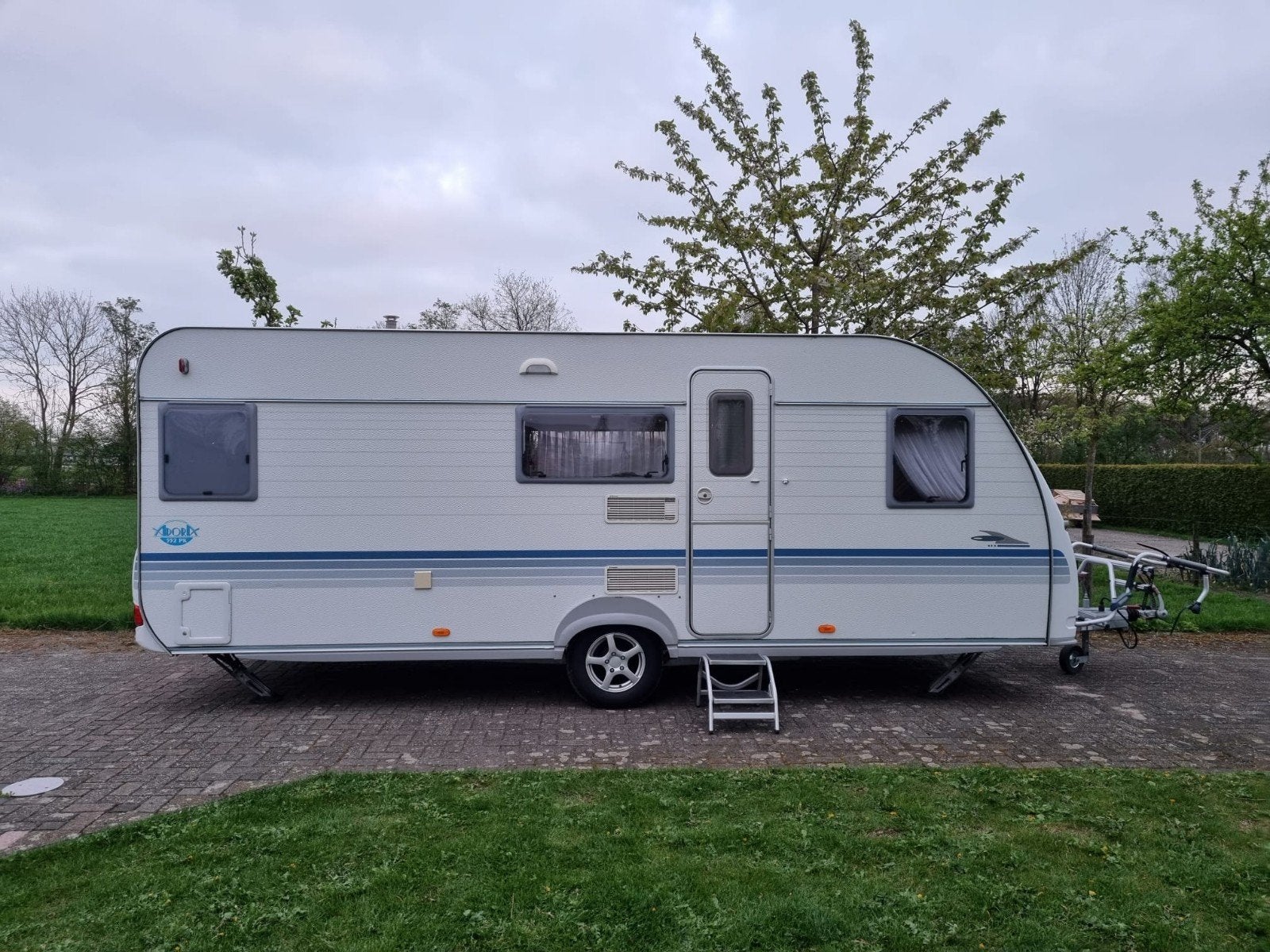 Adria adora 552, Rondzit, Koelkast, Particulier, Adria